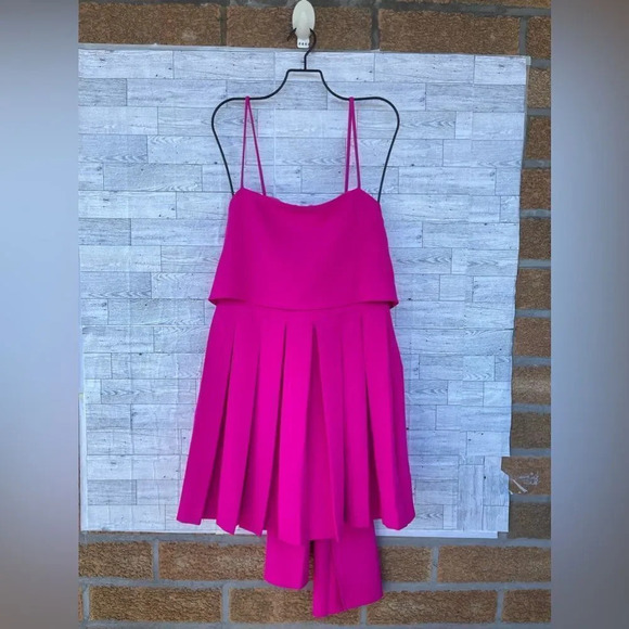 LBV Crepe Pleated Day Dress in fuschia size 6 - Picture 4 of 17